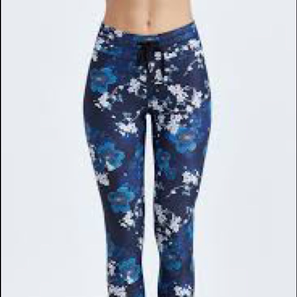 Carbon38 Pants - The Upside Cherry Blossom Midi Pant Sz 10